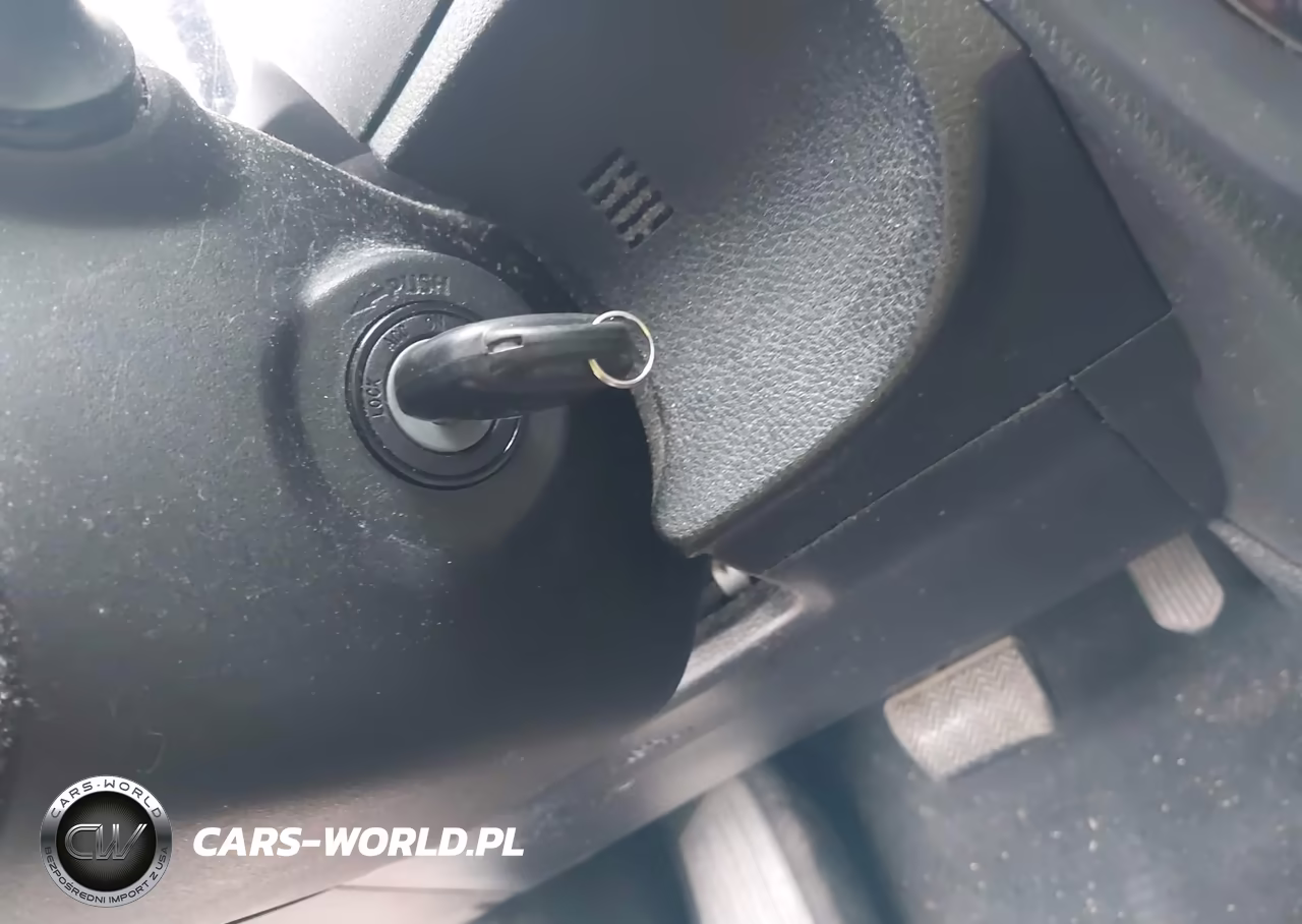 2015 Toyota Corolla Le VIN:2T1BURHE0FC383972 - 11