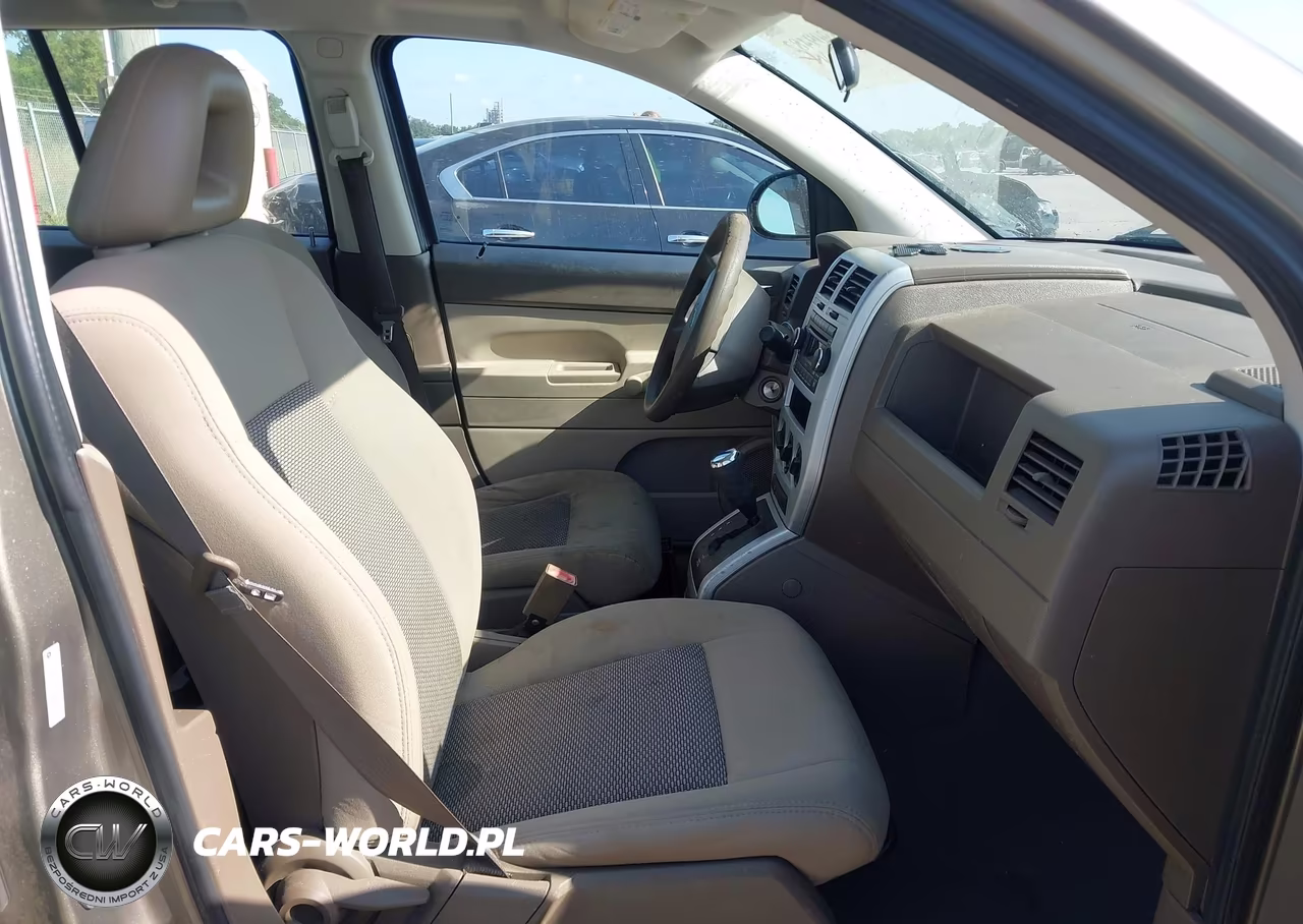 2008 Jeep Compass Sport VIN:1J8FT47028D628623 - 5