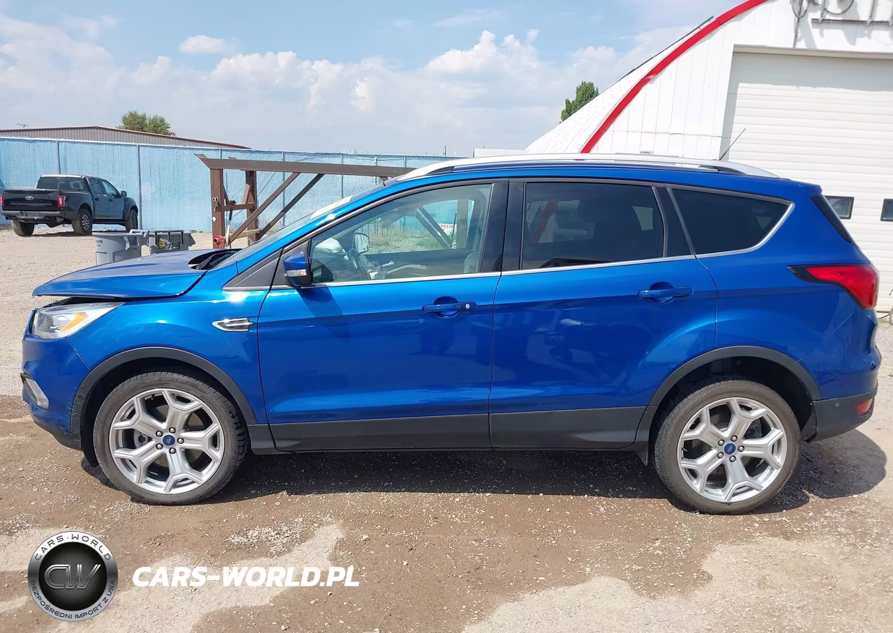 2019 Ford Escape Titanium VIN:1FMCU9J9XKUC55927 - 14