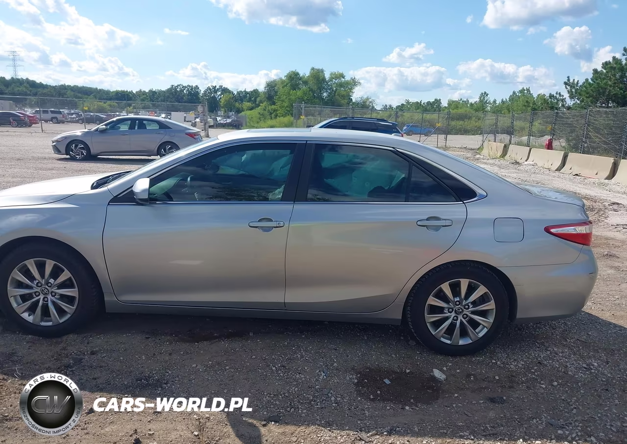 2015 Toyota Camry Hybrid Xle VIN:4T1BD1FK5FU176776 - 14