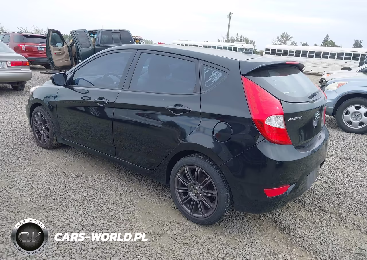 2013 Hyundai Accent Se VIN:KMHCU5AE5DU131301 - 3