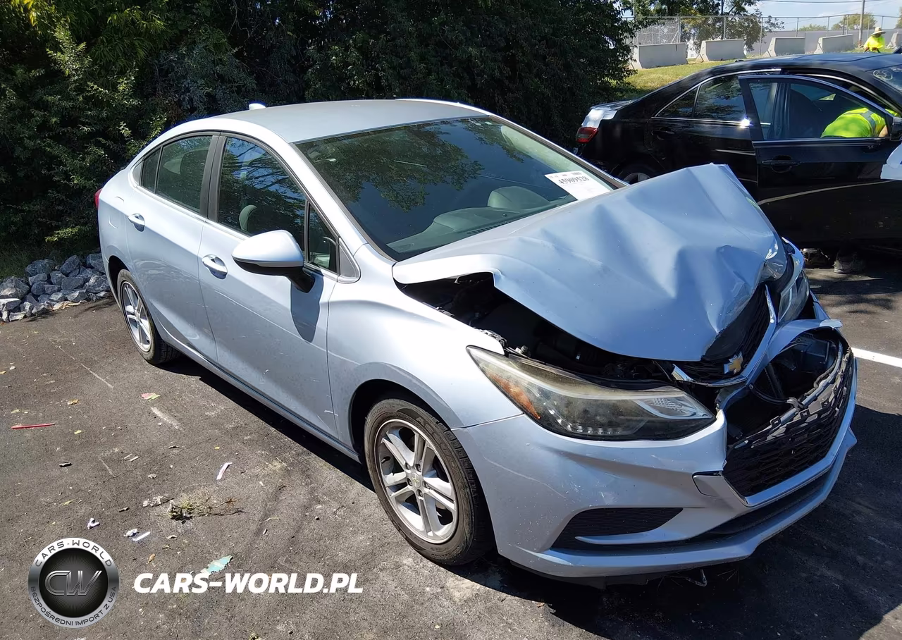 2017 Chevrolet Cruze Lt Auto – zdjęcie 1 z 16