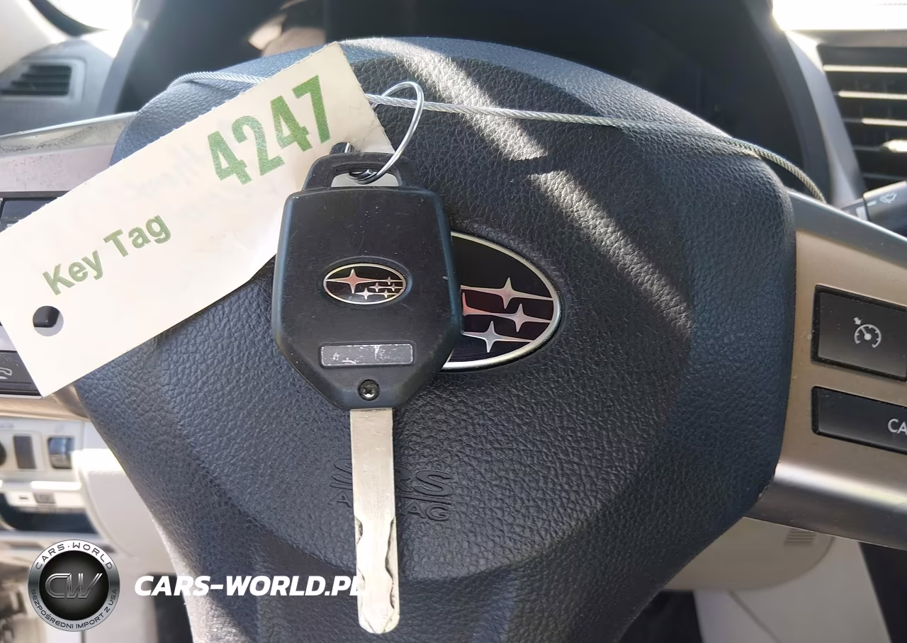 2014 Subaru Outback 2.5I Premium VIN:4S4BRCDC2E3253066 - 11