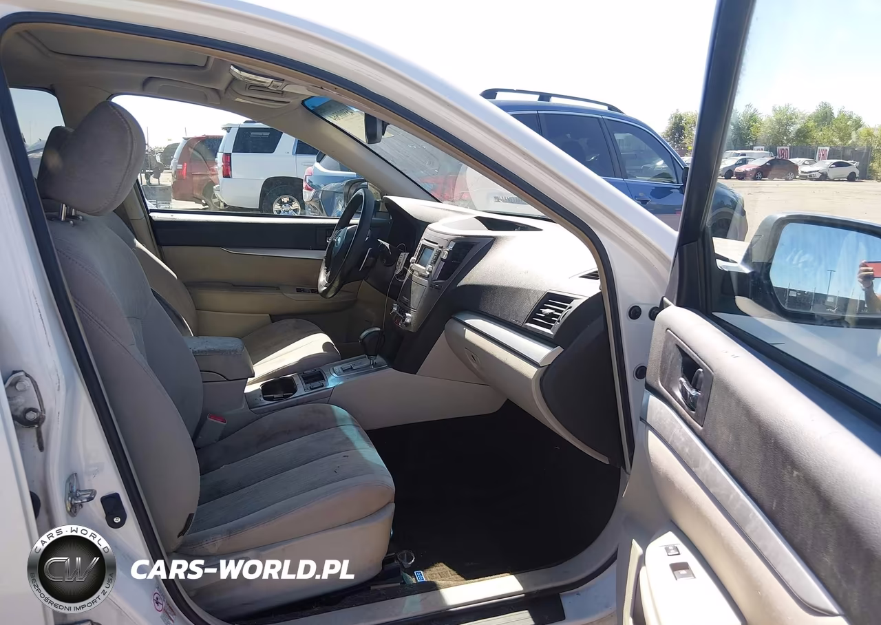 2014 Subaru Outback 2.5I Premium VIN:4S4BRCDC2E3253066 - 5