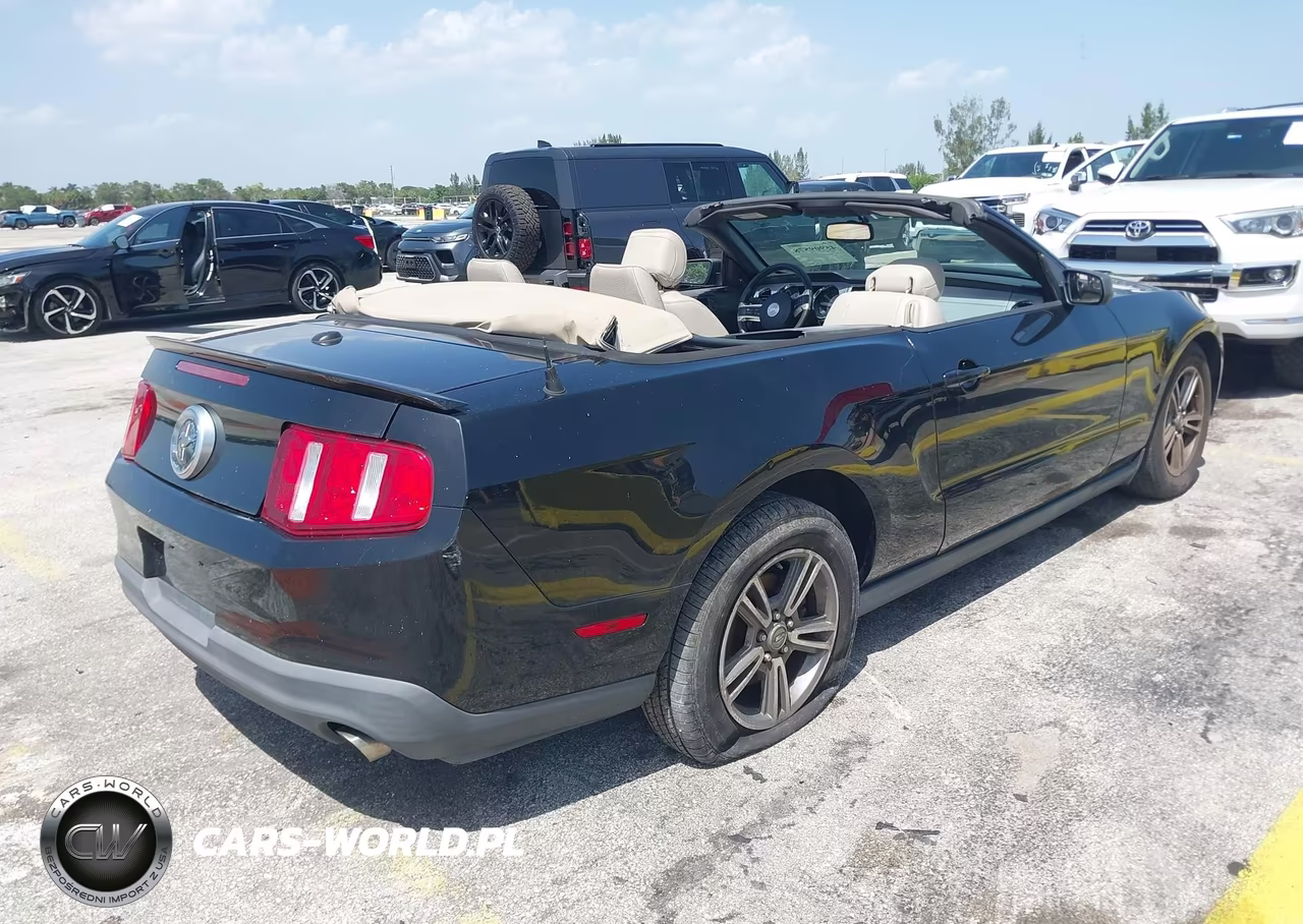 2012 Ford Mustang V6 Premium VIN:1ZVBP8EM4C5286776 - 4
