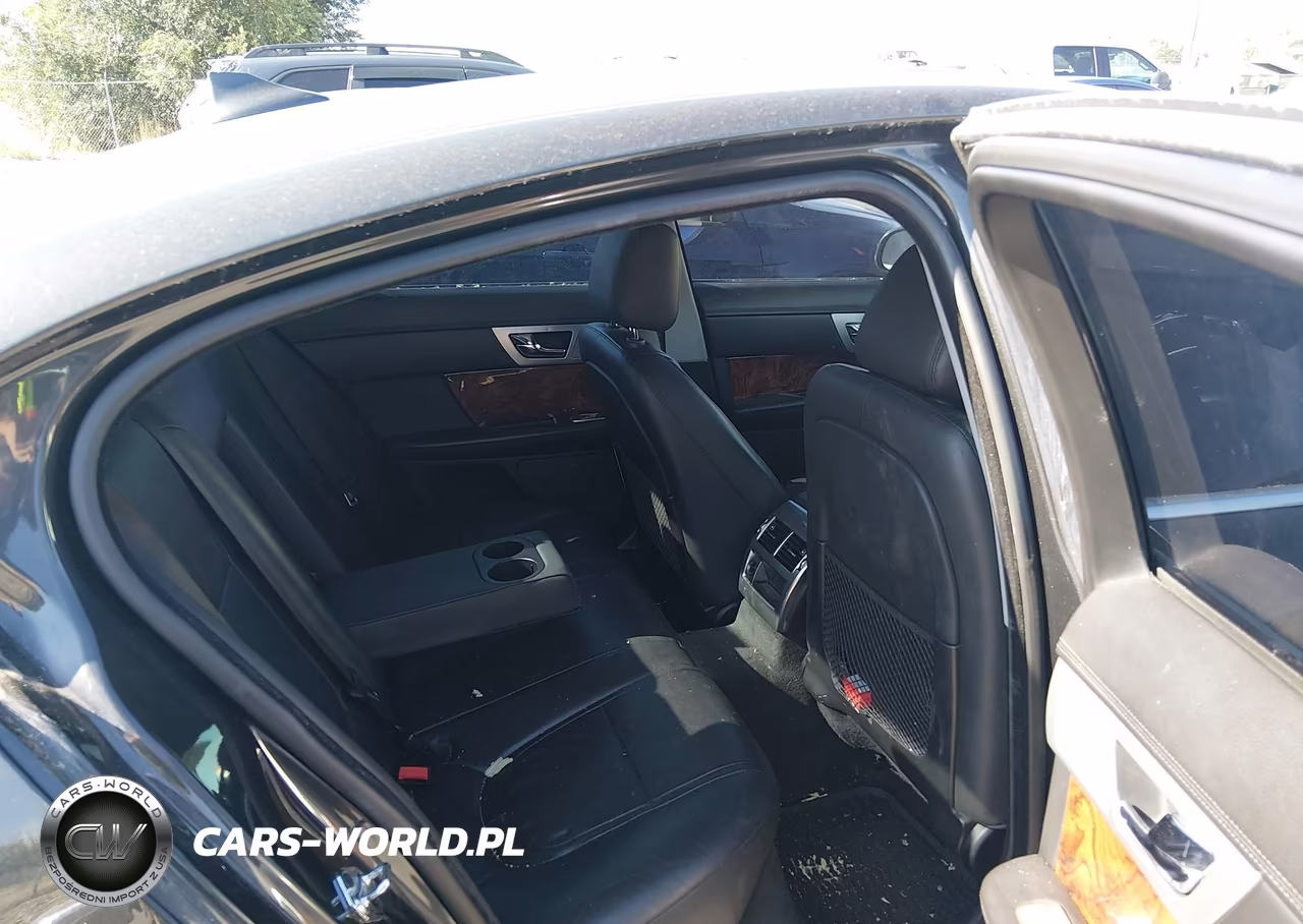 2015 Jaguar Xf 2.0T Premium VIN:SAJWA0FS8FPU60492 - 8