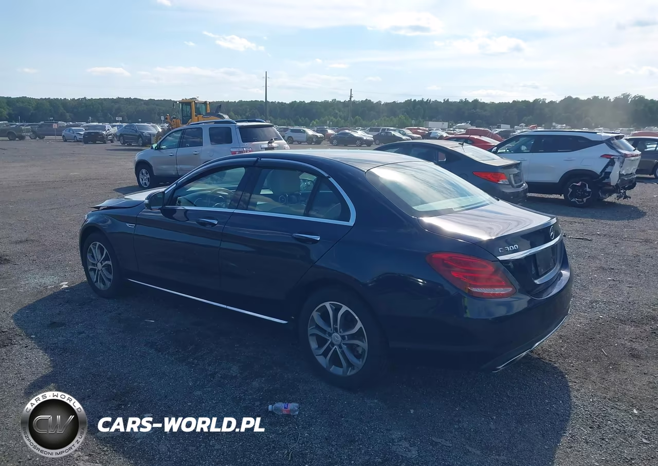 2015 Mercedes-Benz C 300 4Matic VIN:55SWF4KB8FU012694 - 3