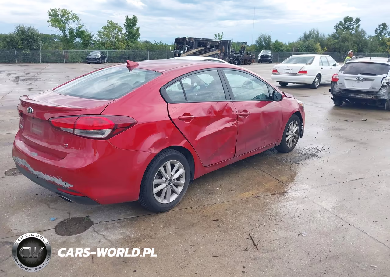 2017 Kia Forte S VIN:3KPFL4A70HE152951 - 4