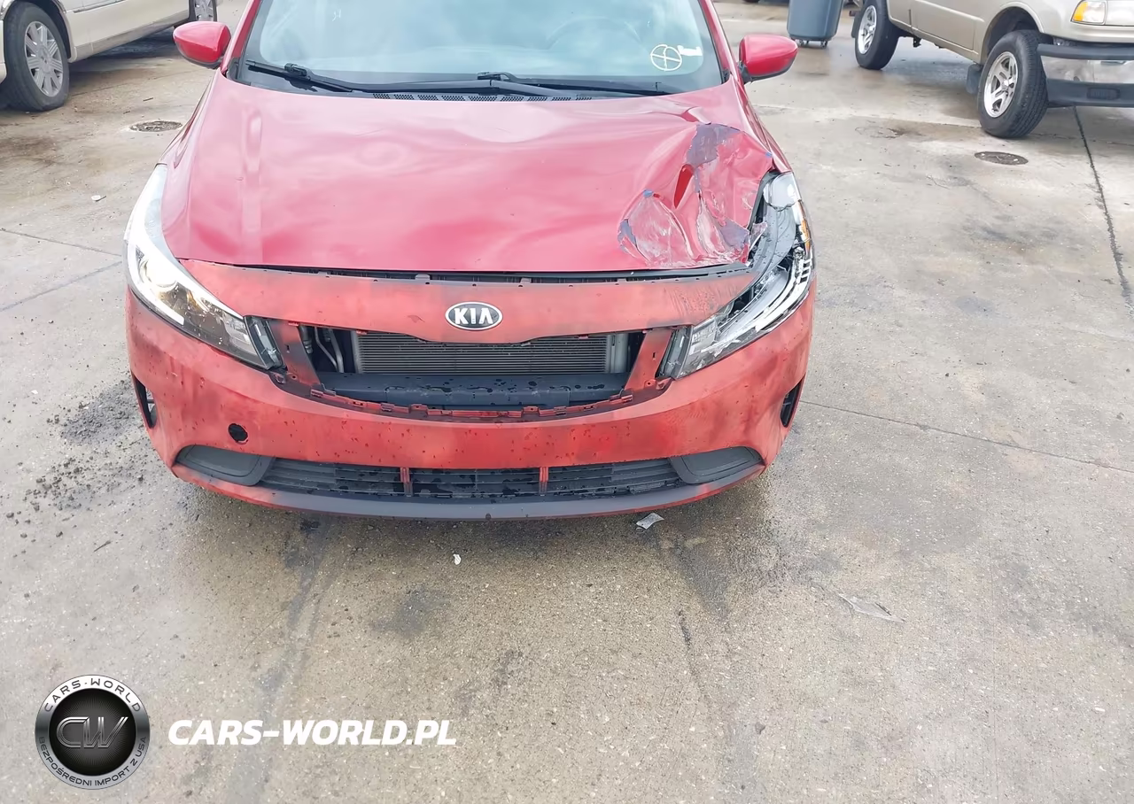 2017 Kia Forte S VIN:3KPFL4A70HE152951 - 6