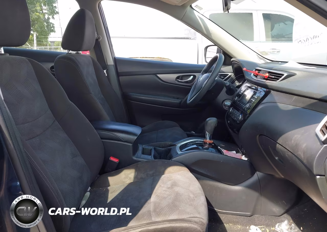 2015 Nissan Rogue S VIN:KNMAT2MV0FP556015 - 5