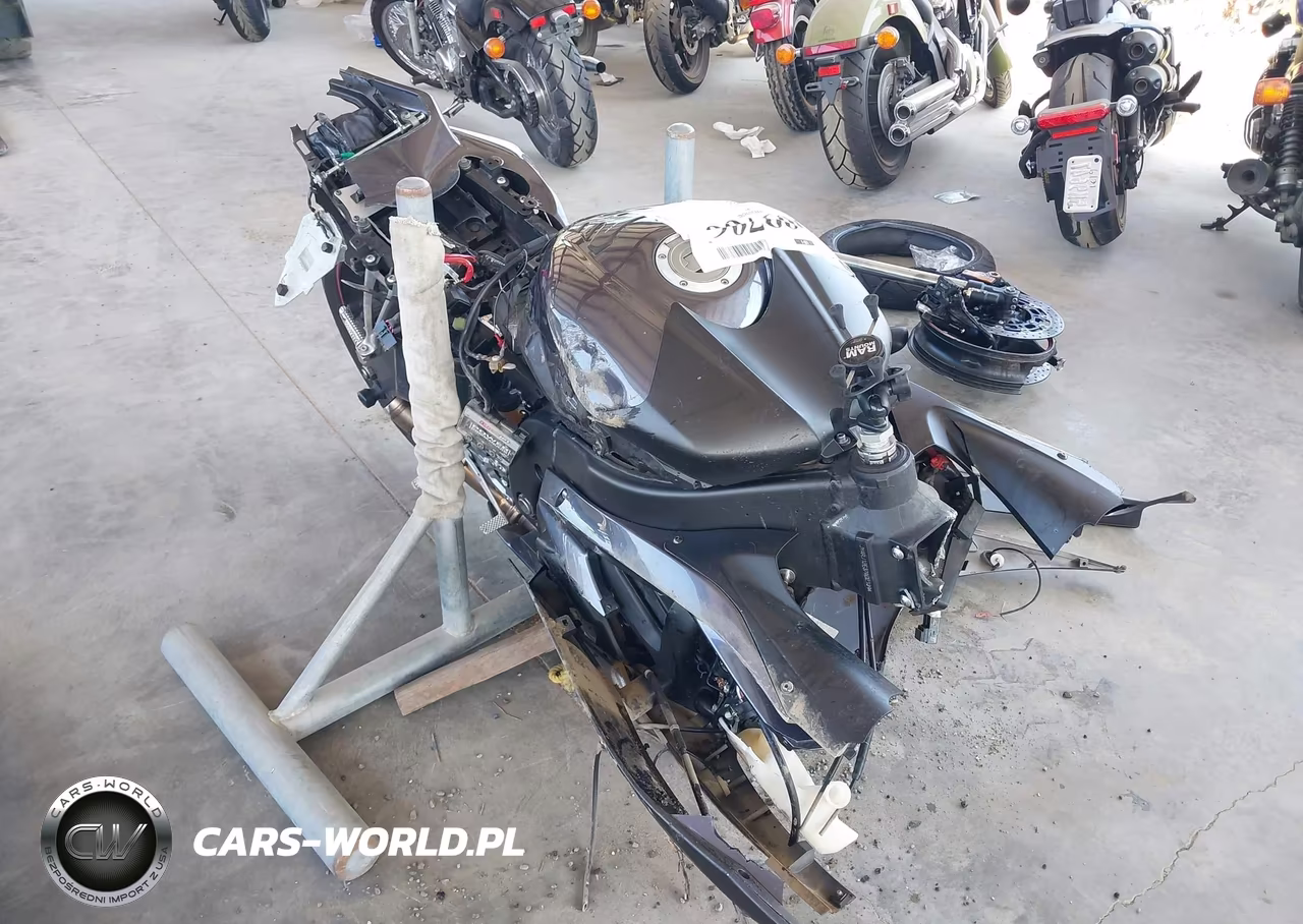 2007 Yamaha Yzfr6 L – zdjęcie 1 z 13