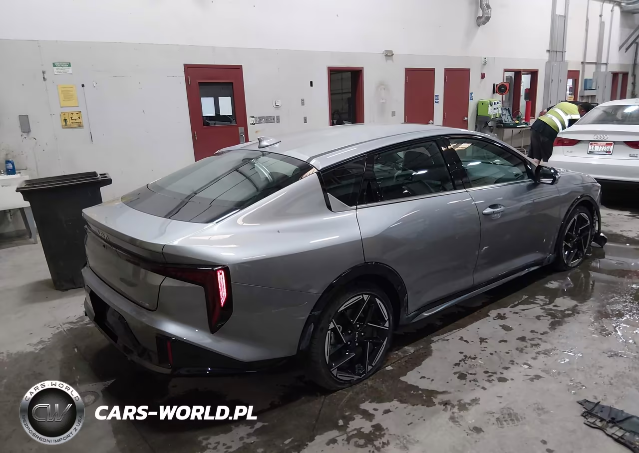 2025 Kia K4 Gt-Line VIN:3KPFW4DEXSE211190 - 4