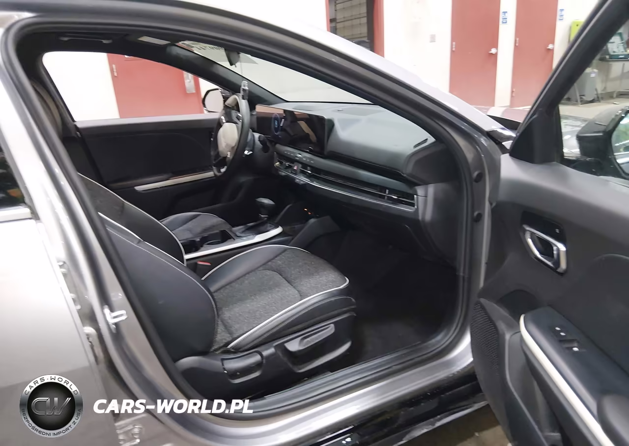 2025 Kia K4 Gt-Line VIN:3KPFW4DEXSE211190 - 5