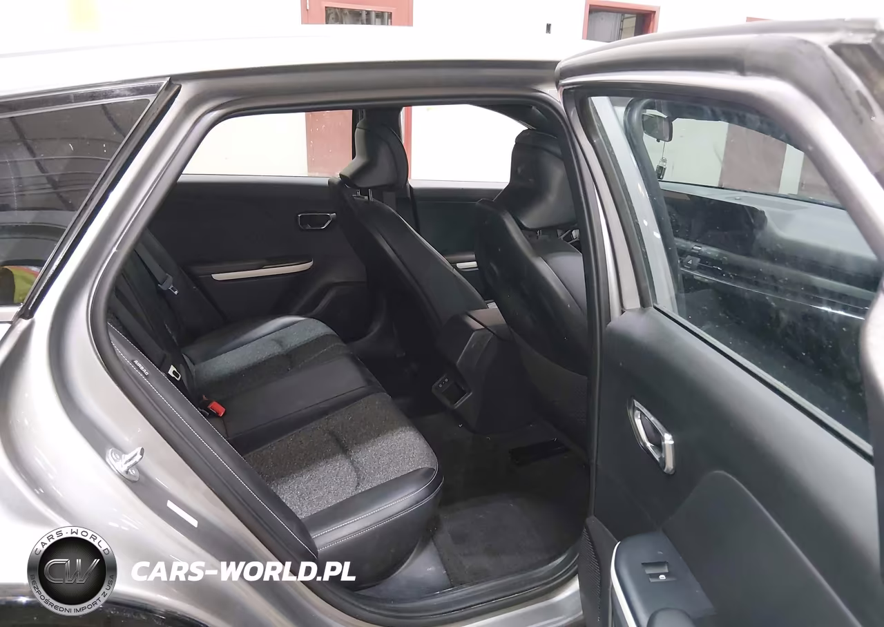 2025 Kia K4 Gt-Line VIN:3KPFW4DEXSE211190 - 8