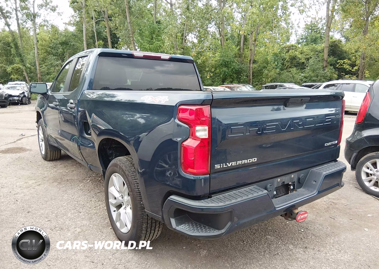 2020 Chevrolet Silverado 1500 4Wd Standard Bed Custom VIN:1GCRYBEK6LZ337889 - 3