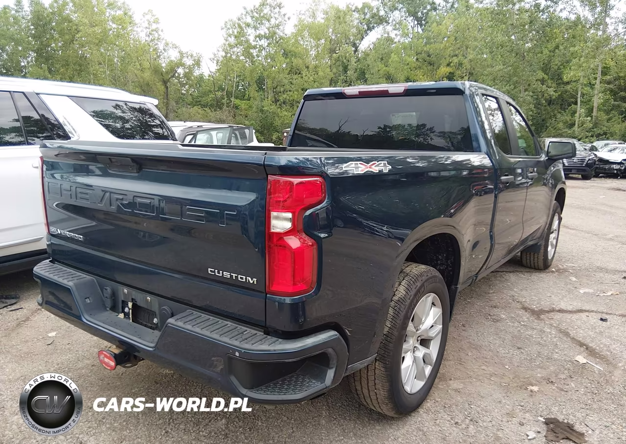2020 Chevrolet Silverado 1500 4Wd Standard Bed Custom VIN:1GCRYBEK6LZ337889 - 4
