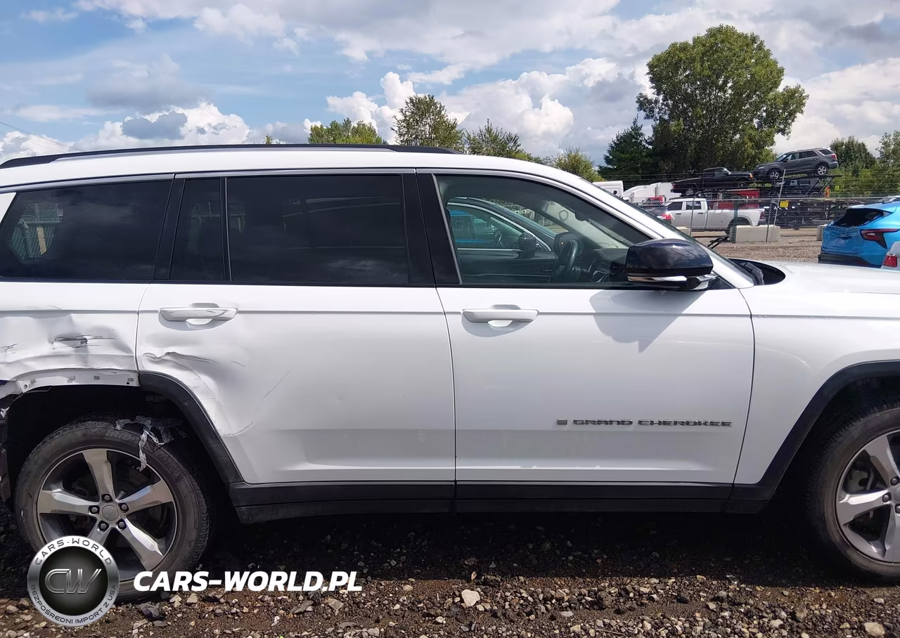 2021 Jeep Grand Cherokee L Limited 4X4 VIN:1C4RJKBG5M8185986 - 13