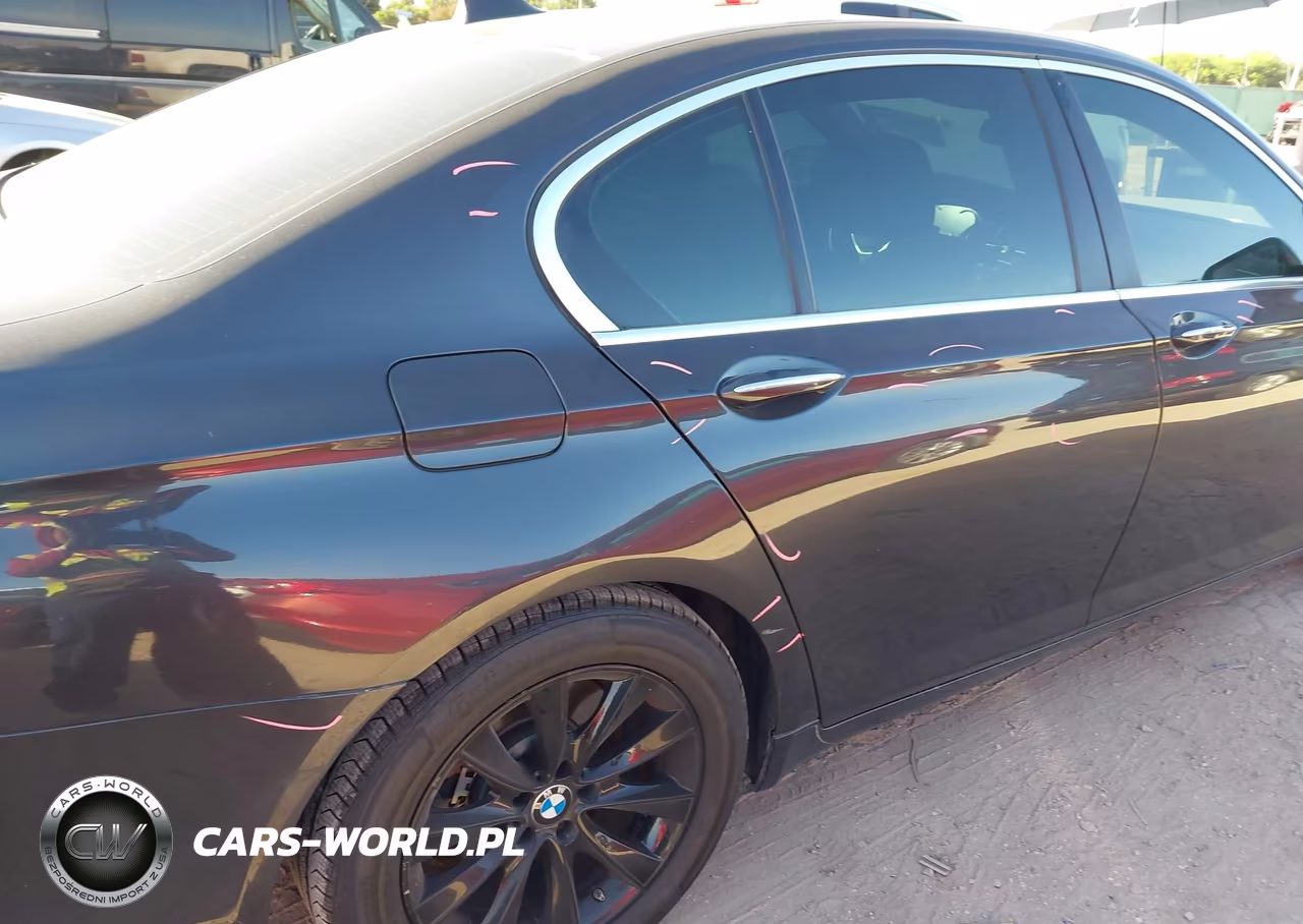 2015 BMW 740I VIN:WBAYA6C58FGK16301 - 19