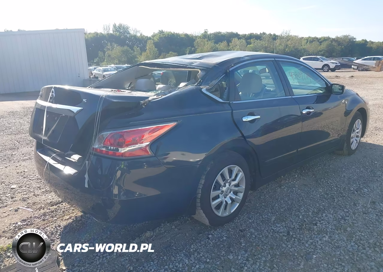 2015 Nissan Altima 2.5 S VIN:1N4AL3APXFC479064 - 4