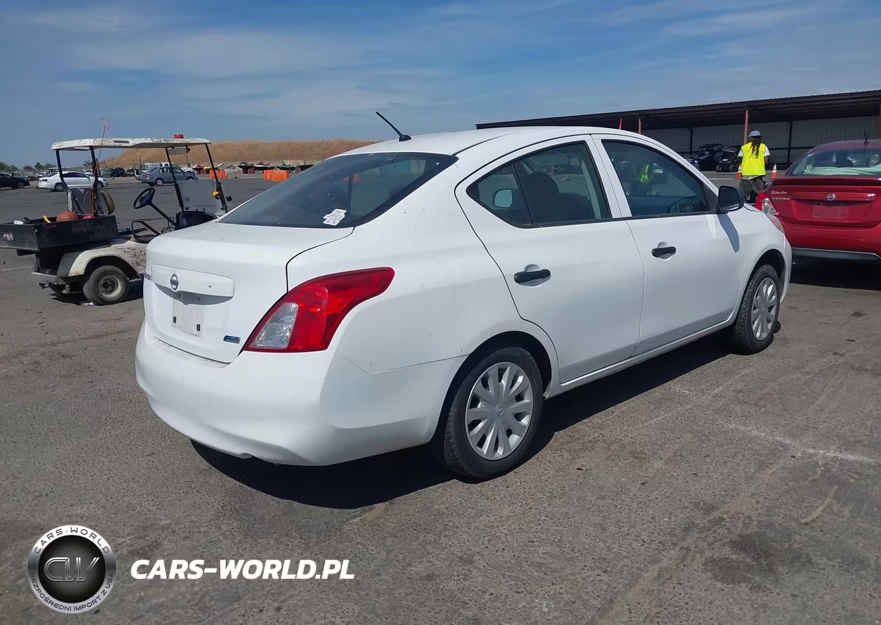 2014 Nissan Versa S VIN:3N1CN7AP4EL830819 - 4