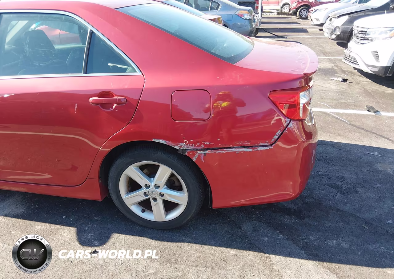 2013 Toyota Camry Se VIN:4T1BF1FK3DU694411 - 17