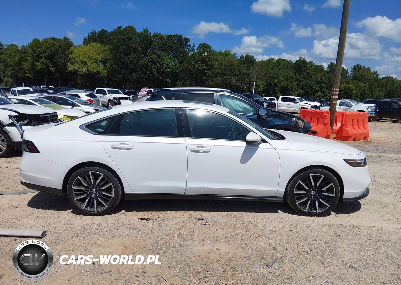 2024 Honda Accord Hybrid Touring VIN:1HGCY2F80RA029182 - 13