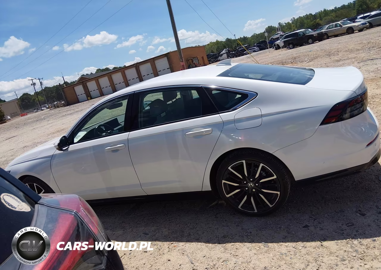 2024 Honda Accord Hybrid Touring VIN:1HGCY2F80RA029182 - 14