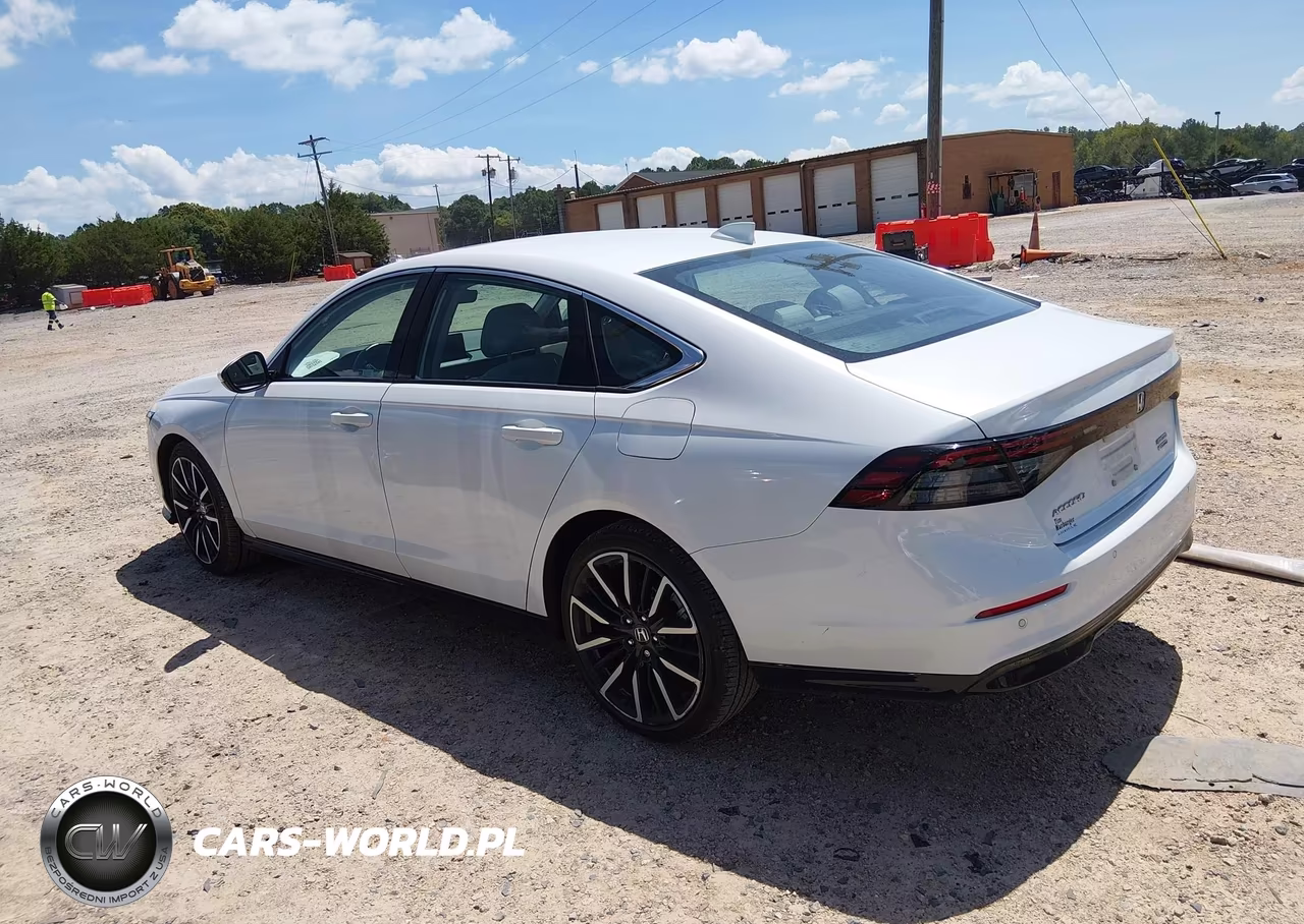2024 Honda Accord Hybrid Touring VIN:1HGCY2F80RA029182 - 3