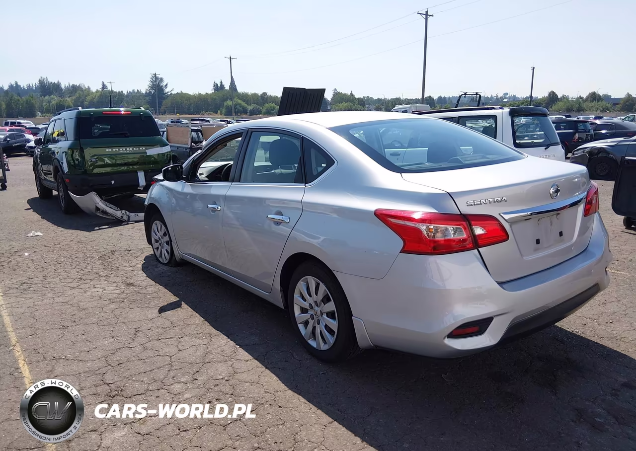 2019 Nissan Sentra S VIN:3N1AB7APXKY452195 - 3