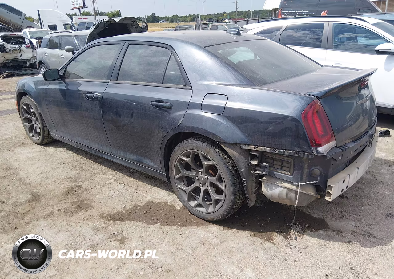 2017 Chrysler 300 300S Alloy Edition VIN:2C3CCABG2HH661674 - 3