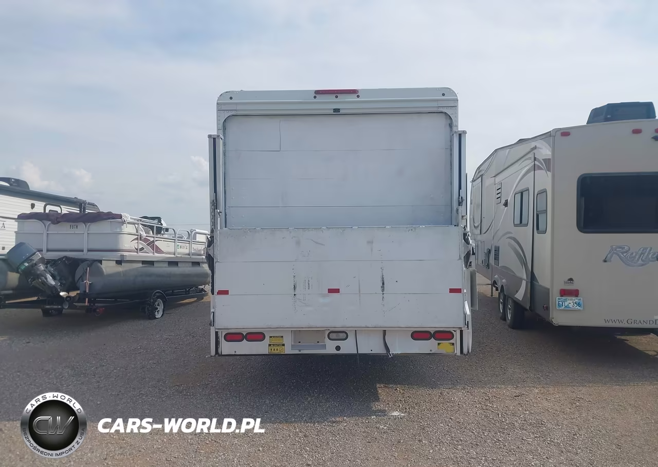 2015 Ford F-59 Commercial Stripped VIN:1F66F5KY4F0A04699 - 17