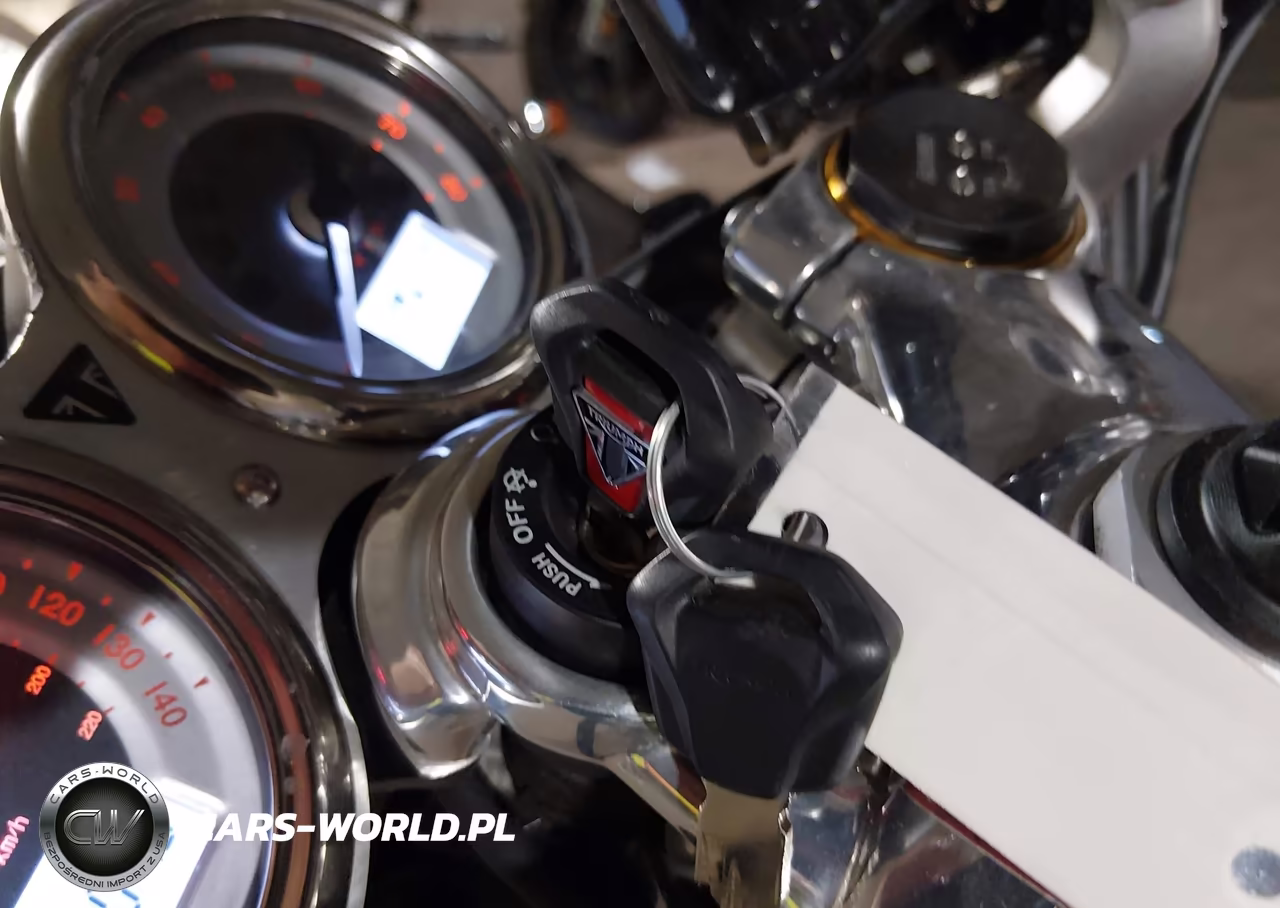 2016 Triumph Motorcycle Thruxton 1200 R VIN:SMTD21HF7GT762357 - 11
