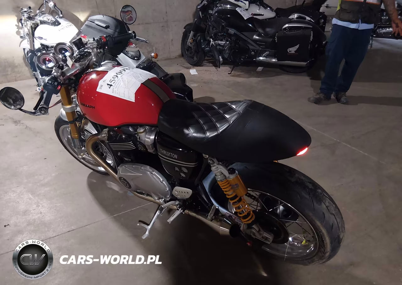 2016 Triumph Motorcycle Thruxton 1200 R VIN:SMTD21HF7GT762357 - 3