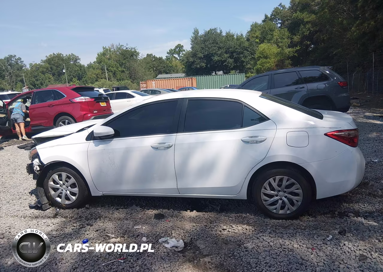 2019 Toyota Corolla Le VIN:2T1BURHE8KC154305 - 15