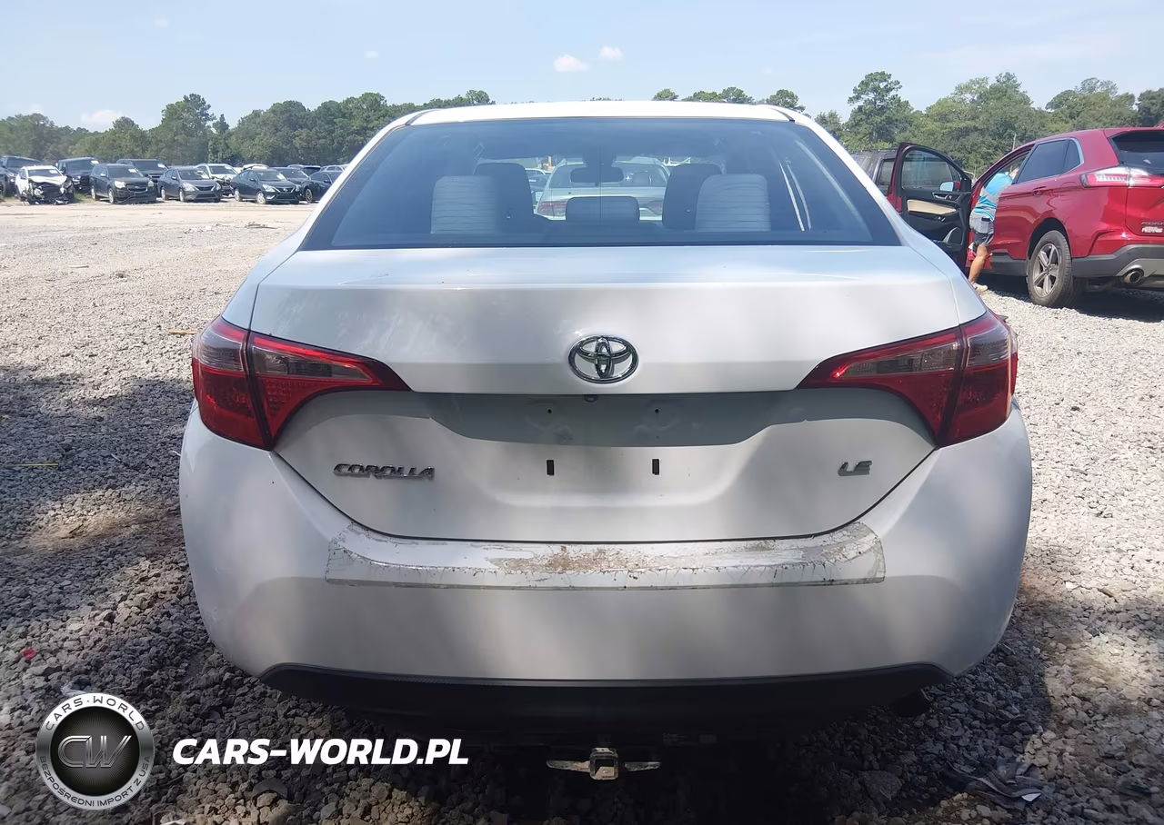 2019 Toyota Corolla Le VIN:2T1BURHE8KC154305 - 17