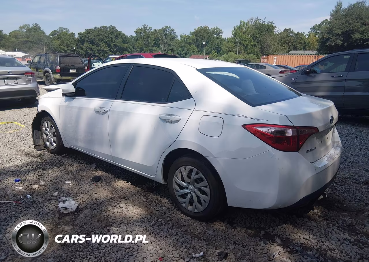 2019 Toyota Corolla Le VIN:2T1BURHE8KC154305 - 3