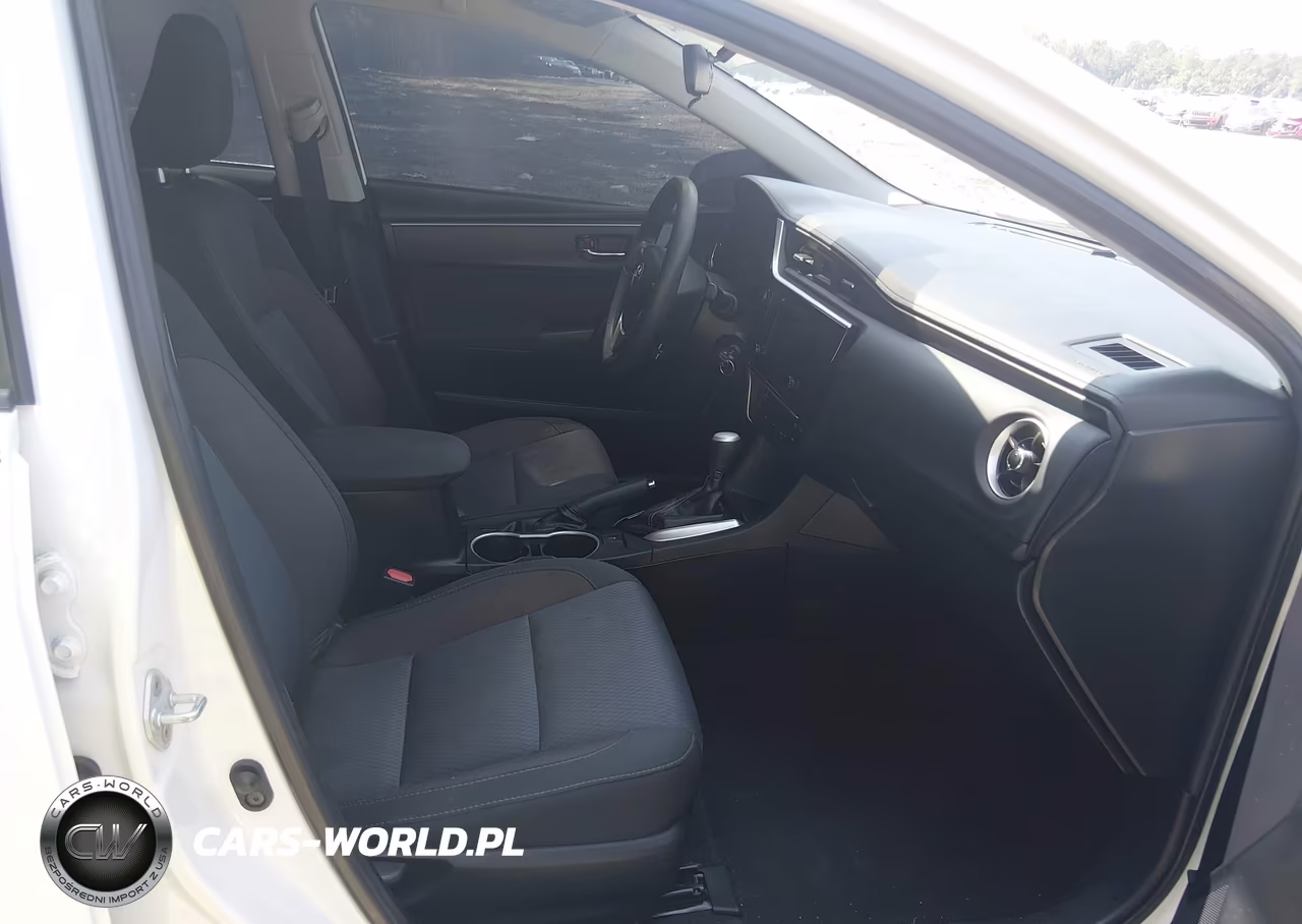 2019 Toyota Corolla Le VIN:2T1BURHE8KC154305 - 5