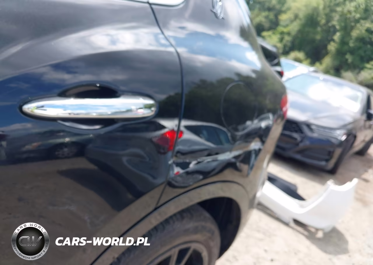 2017 Maserati Levante VIN:ZN661XUS0HX261027 - 6