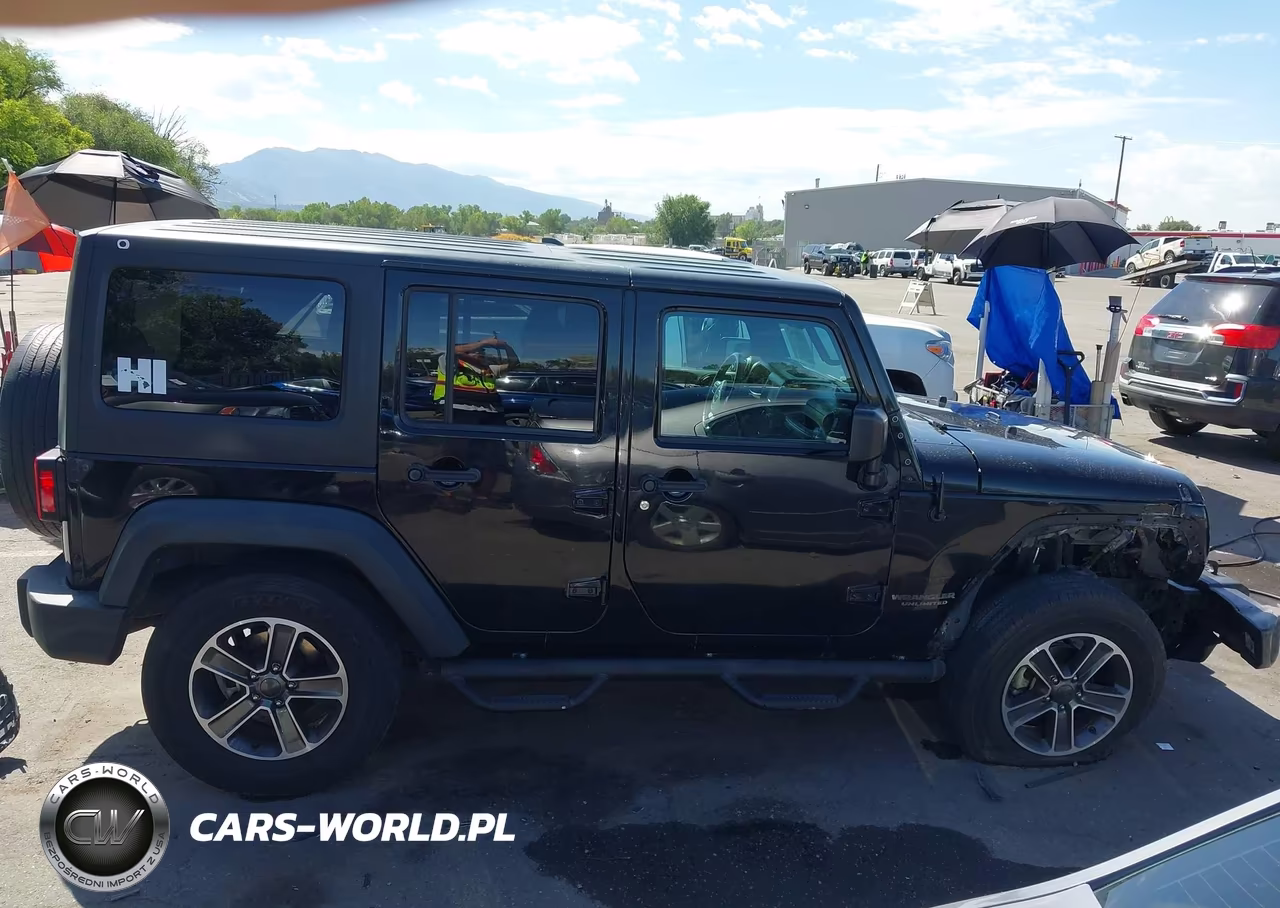 2016 Jeep Wrangler Unlimited Sport VIN:1C4BJWDG0GL327555 - 13