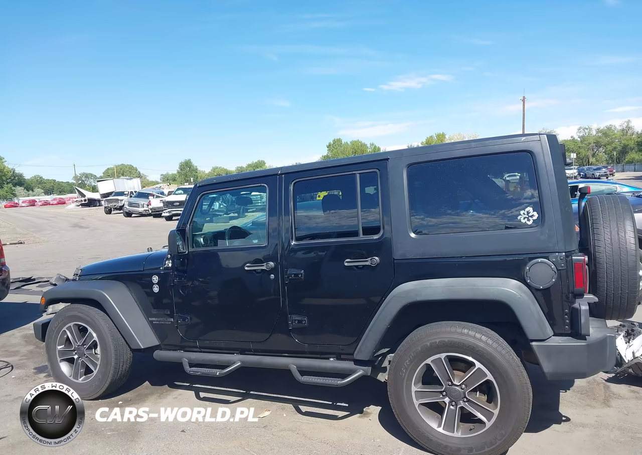 2016 Jeep Wrangler Unlimited Sport VIN:1C4BJWDG0GL327555 - 14