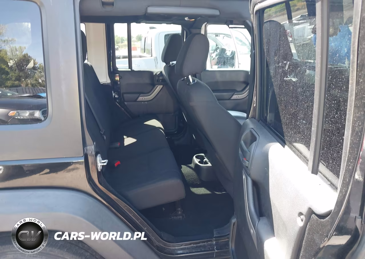 2016 Jeep Wrangler Unlimited Sport VIN:1C4BJWDG0GL327555 - 8