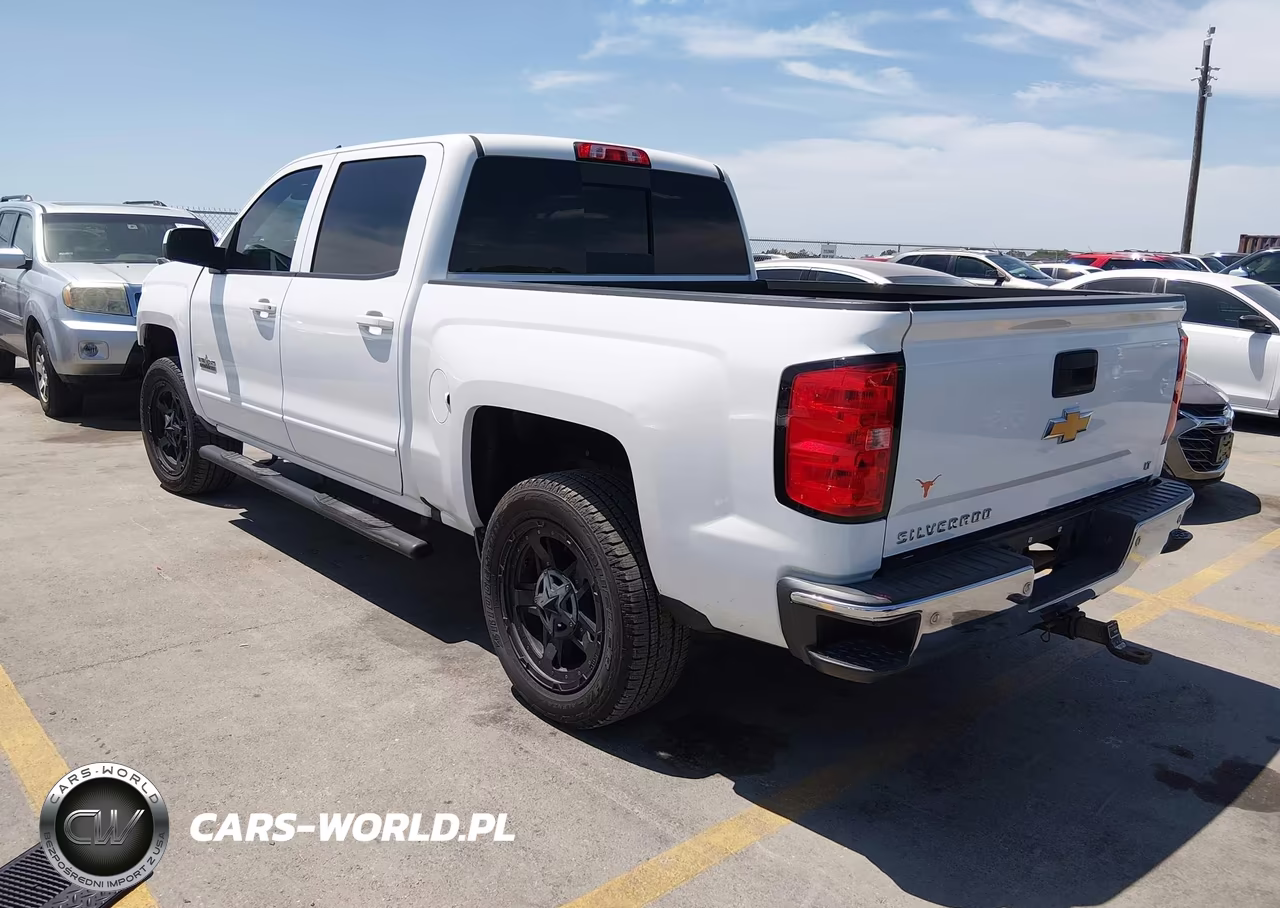 2018 Chevrolet Silverado 1500 1Lt VIN:3GCPCREC7JG581605 - 3