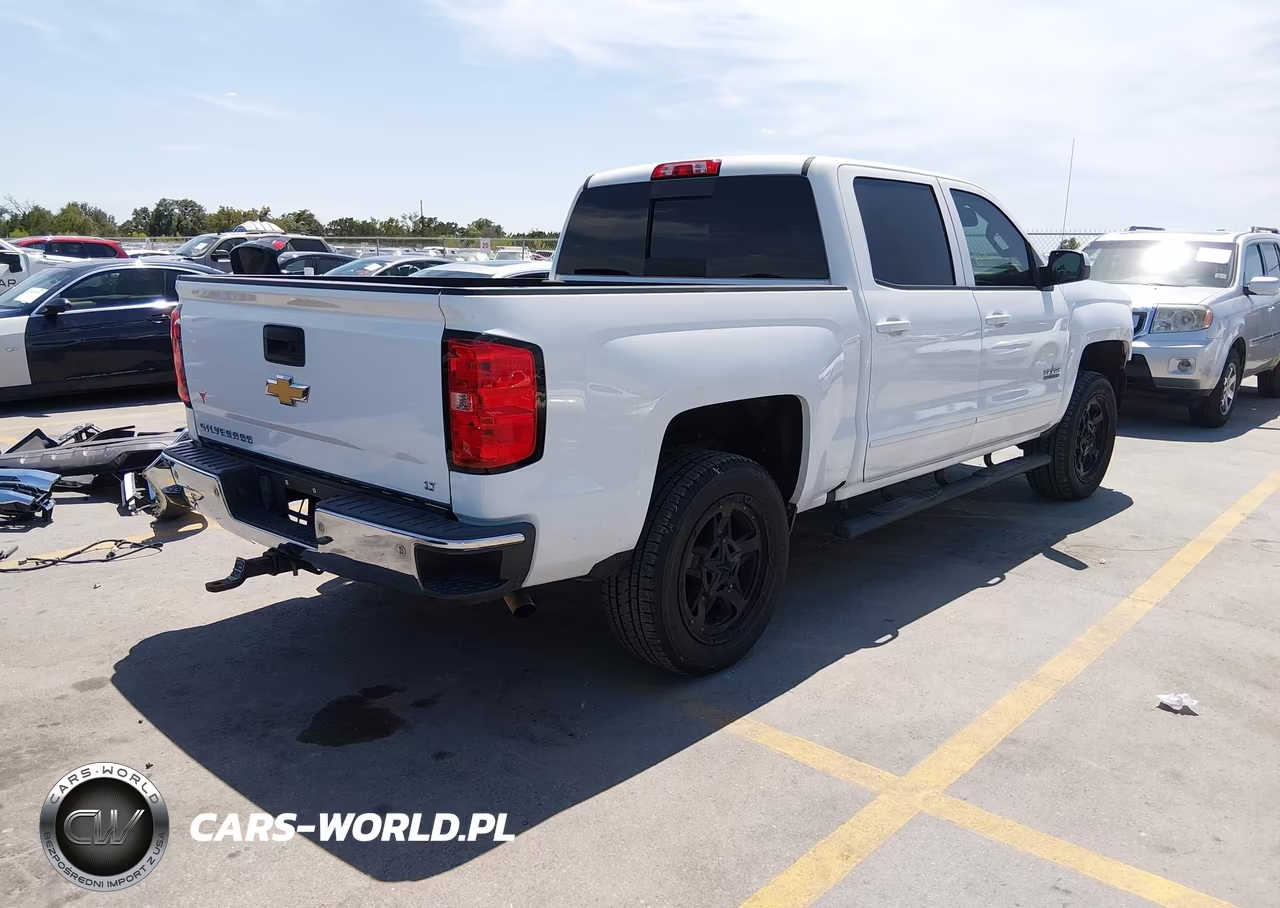 2018 Chevrolet Silverado 1500 1Lt VIN:3GCPCREC7JG581605 - 4