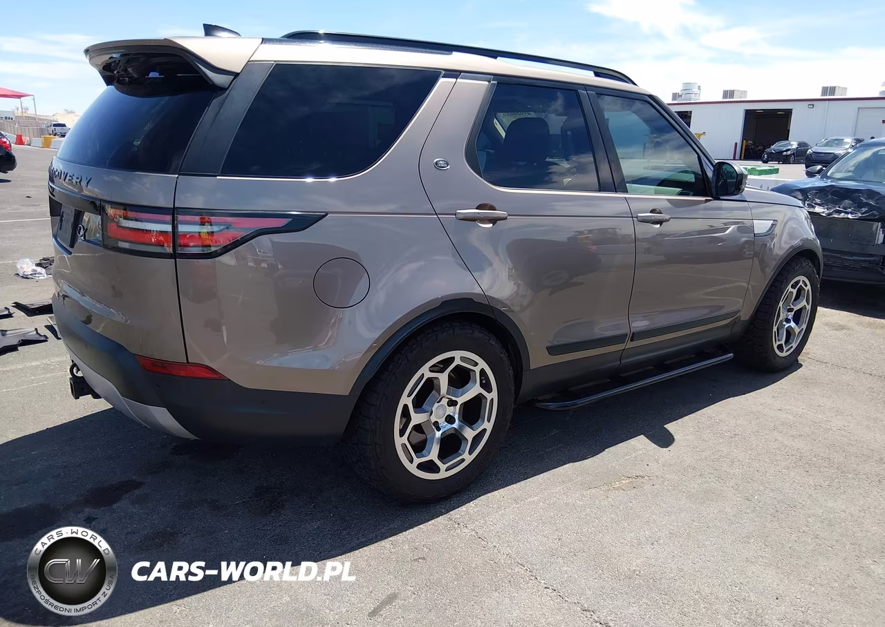 2017 Land Rover Discovery Hse VIN:SALRRBBK4HA017874 - 4