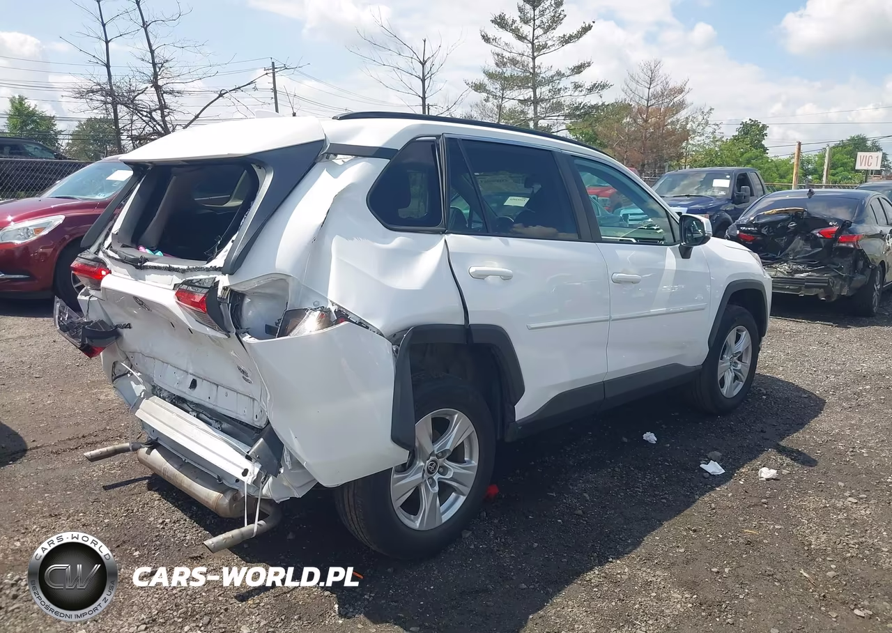 2021 Toyota Rav4 Xle VIN:2T3P1RFVXMW243061 - 4