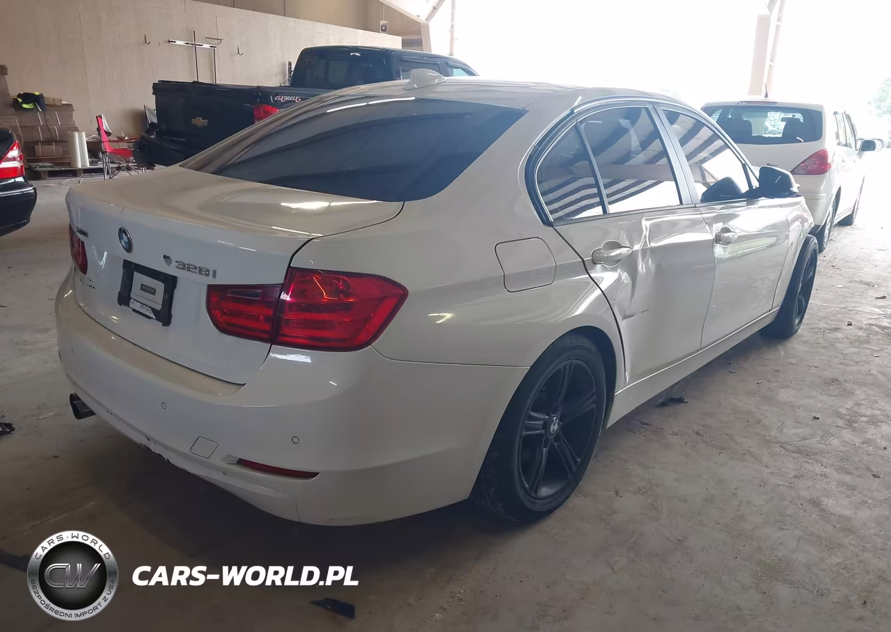 2013 BMW 328I xDrive VIN:WBA3B3C59DF539863 - 4