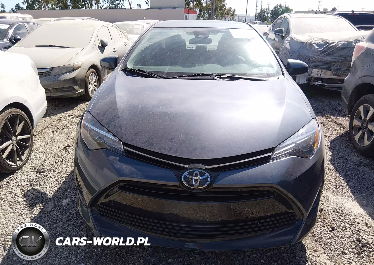 2017 Toyota Corolla Le VIN:5YFBURHE1HP669428 - 12
