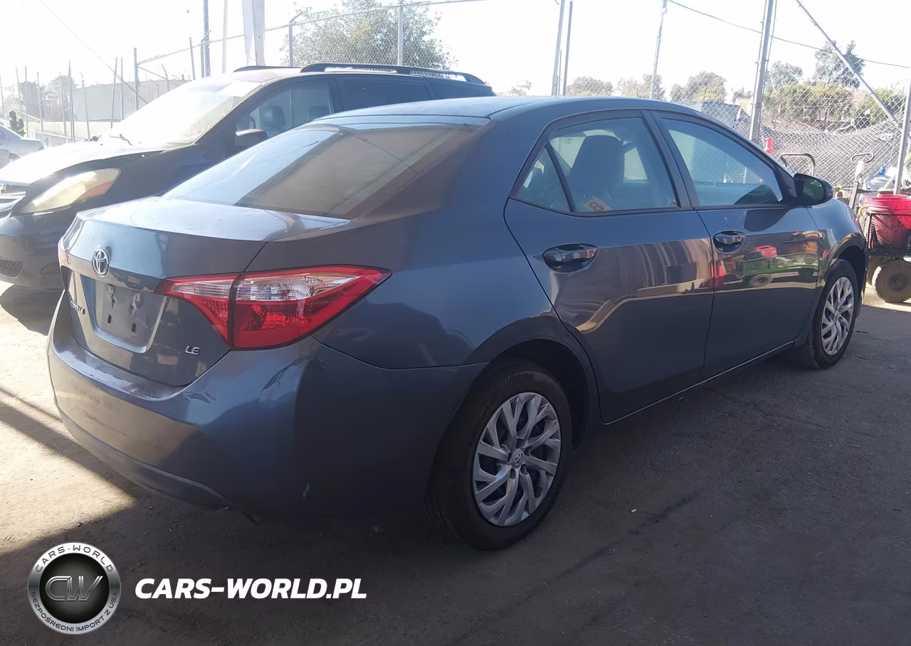 2017 Toyota Corolla Le VIN:5YFBURHE1HP669428 - 4