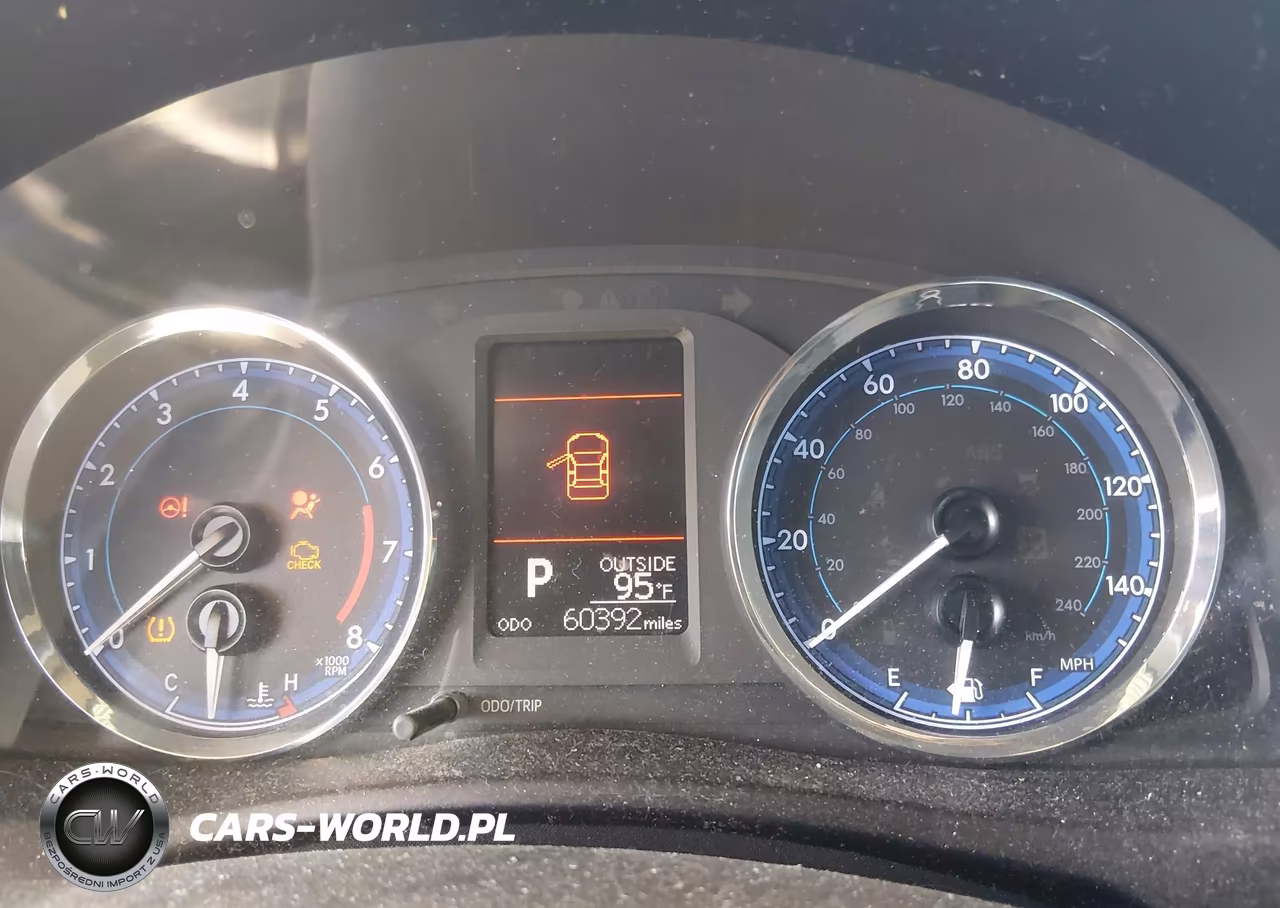 2017 Toyota Corolla Le VIN:5YFBURHE1HP669428 - 7