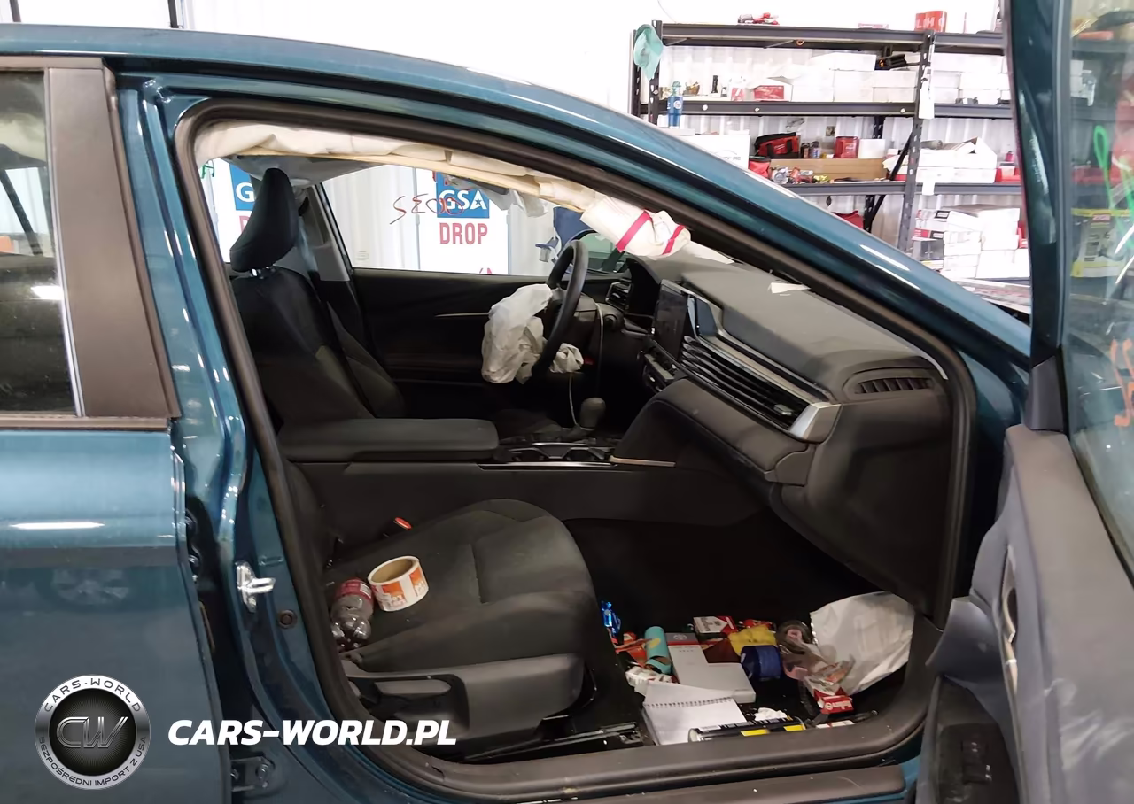 2026 Toyota Camry Le VIN:4T1DAACK0TU253877 - 5